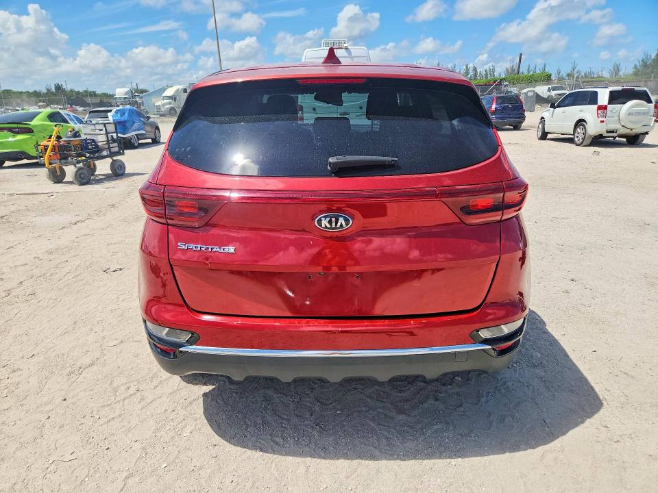 2021 Kia Sportage მანქანა იყიდება აუქციონზე, vin: KNDPMCAC1M7932394, აუქციონის ნომერი: 53669786