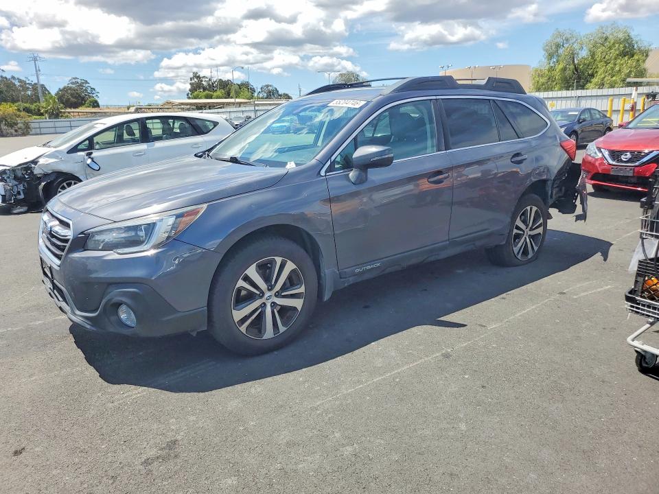 55204746 :رقم المزاد ، 4S4BSANC7J3252898 vin ، 2018 Subaru Outback مزاد بيع
