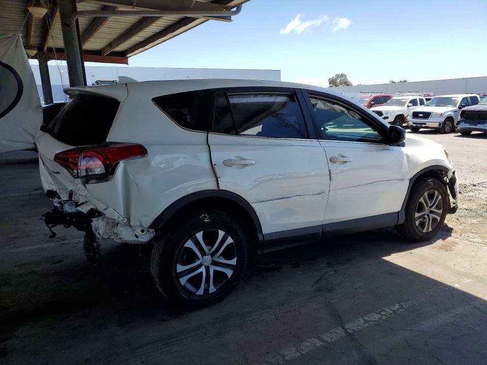 Продажа на аукционе авто 2018 Toyota Rav4, vin: JTMZFREVXJJ748135, номер лота: 55166616