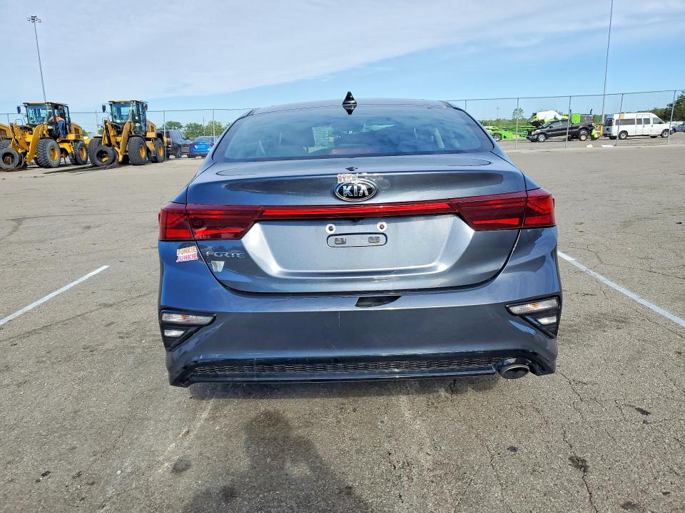 2020 Kia Forte მანქანა იყიდება აუქციონზე, vin: 3KPF24AD5LE261214, აუქციონის ნომერი: 52403486