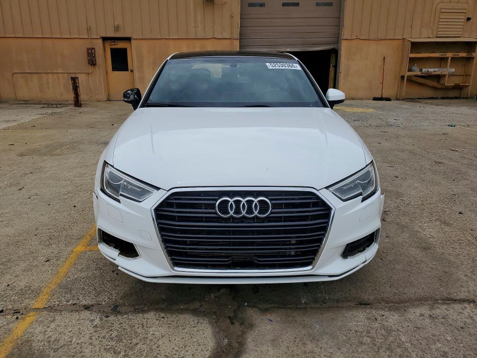 52530366 :رقم المزاد ، WAUAUGFF4J1072633 vin ، 2018 Audi A3 مزاد بيع