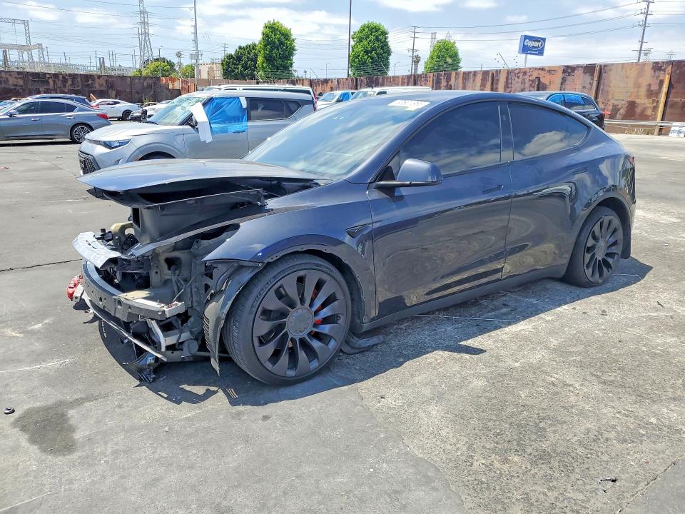 Продажа на аукционе авто 2024 Tesla Model Y, vin: 7SAYGDEF7RF088856, номер лота: 53831856