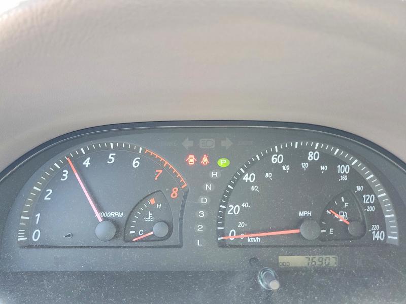 52457716 :رقم المزاد ، 4T1BF30K54U583069 vin ، 2004 Toyota Camry مزاد بيع
