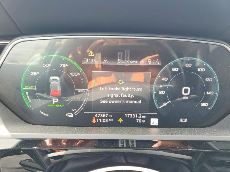 Продажа на аукционе авто 2019 Audi E-tron, vin: WA1VABGE2KB008490, номер лота: 52086556