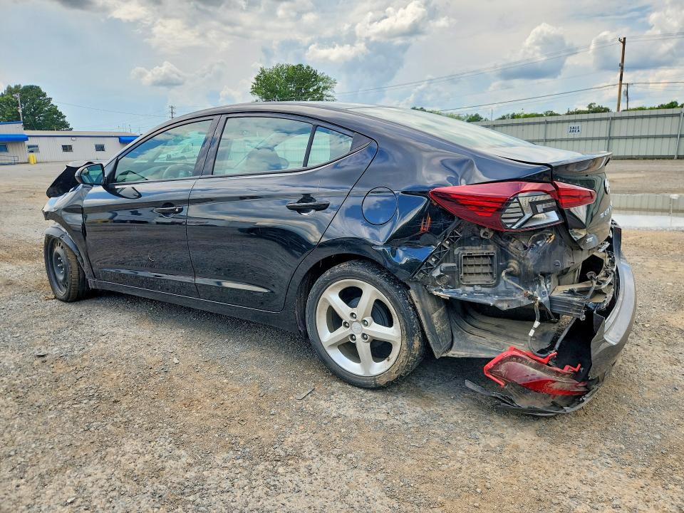 2020 Hyundai Elantra მანქანა იყიდება აუქციონზე, vin: 5NPD74LF6LH556650, აუქციონის ნომერი: 55037686