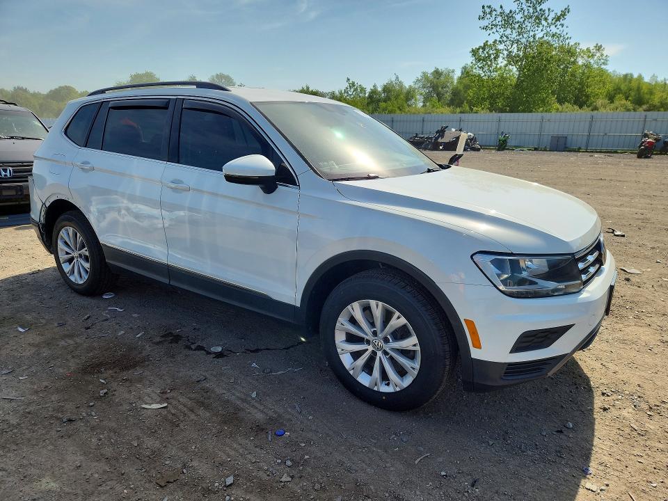 Продажа на аукционе авто 2018 Volkswagen Tiguan, vin: 3VV2B7AX8JM042259, номер лота: 53948026
