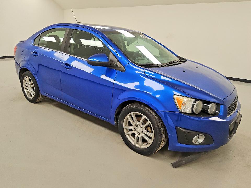 52616346 :رقم المزاد ، 1G1JC5SH1G4125208 vin ، 2016 Chevrolet Sonic مزاد بيع