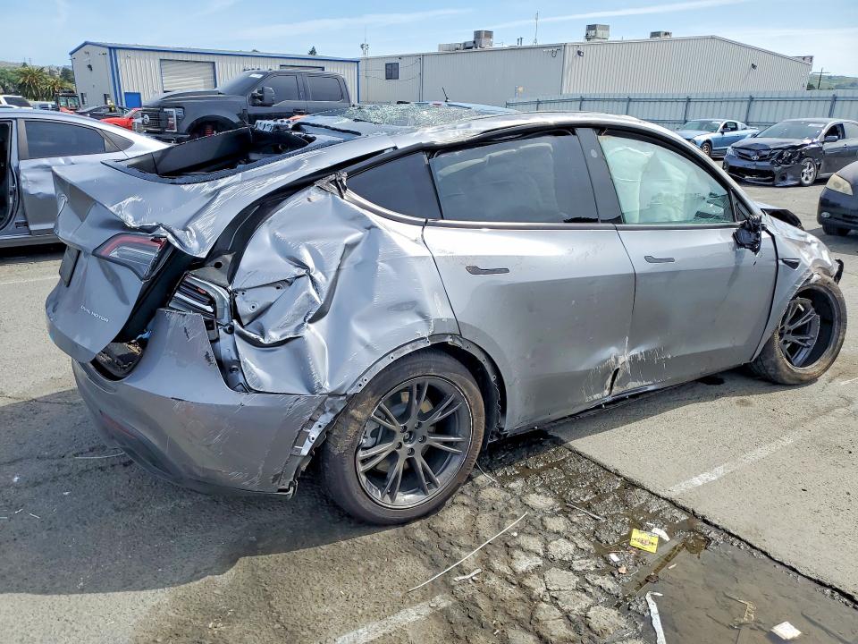 Продажа на аукционе авто 2025 Tesla Model Y, vin: 7SAYGDEE8SF263595, номер лота: 52310516