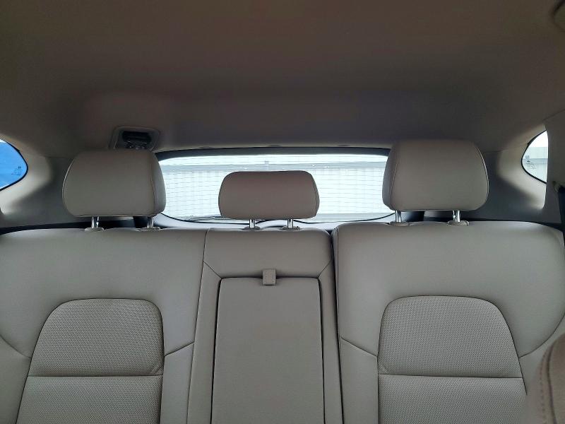 54120866 :رقم المزاد ، KM8J33A27HU385084 vin ، 2017 Hyundai Tucson مزاد بيع
