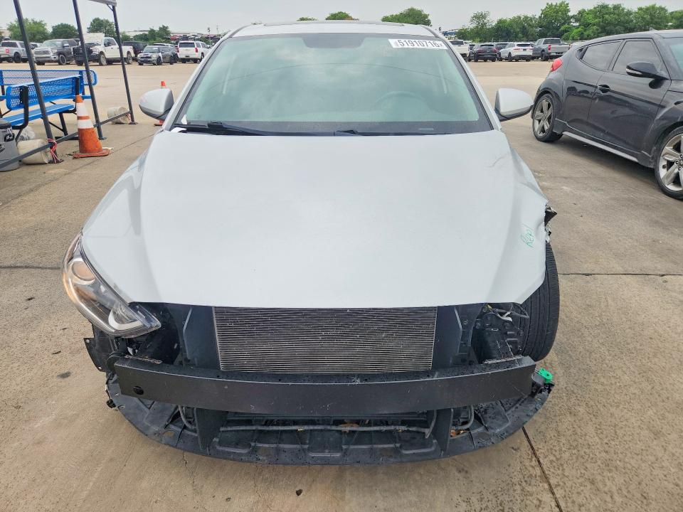 51910716 :رقم المزاد ، 5NPD84LFXJH293931 vin ، 2018 Hyundai Elantra مزاد بيع