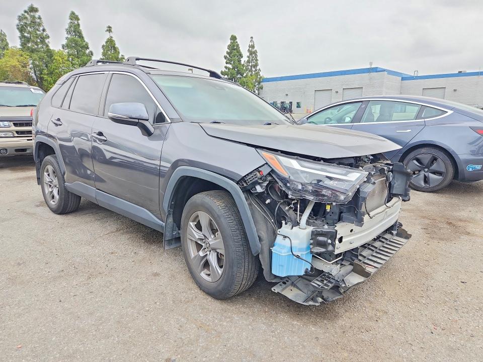 2022 Toyota Rav4 მანქანა იყიდება აუქციონზე, vin: 2T3W1RFV1NC184920, აუქციონის ნომერი: 55013336