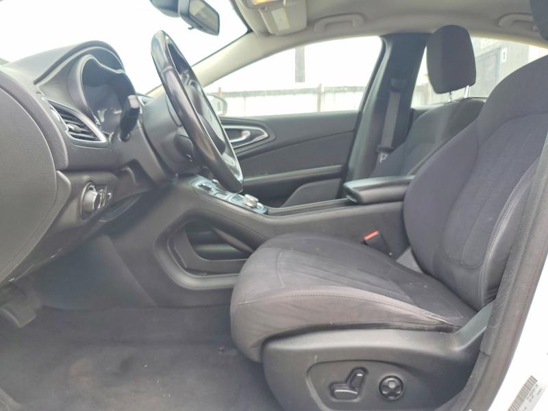 2015 Chrysler 200 მანქანა იყიდება აუქციონზე, vin: 1C3CCCABXFN587507, აუქციონის ნომერი: 53389976