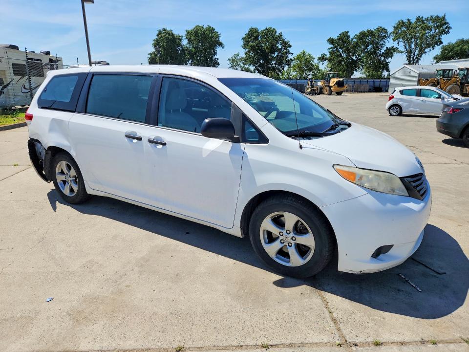 Продажа на аукционе авто 2013 Toyota Sienna, vin: 5TDZK3DC8DS350602, номер лота: 53419696