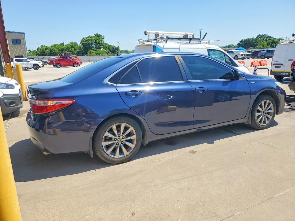 2015 Toyota Camry Hybrid მანქანა იყიდება აუქციონზე, vin: 4T1BD1FK0FU151977, აუქციონის ნომერი: 53079496