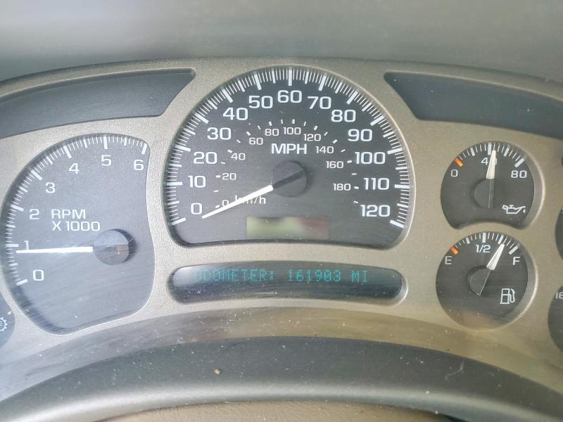52213636 :رقم المزاد ، 1GKEK63U15J242383 vin ، 2005 Gmc Yukon مزاد بيع