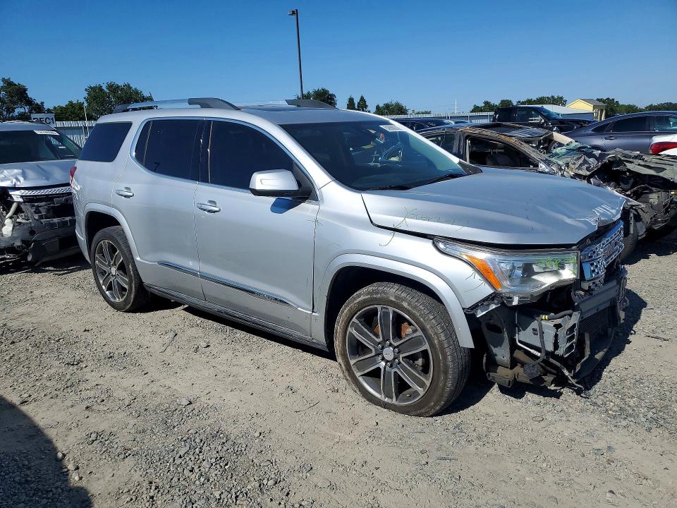 52906916 :رقم المزاد ، 1GKKNPLS2HZ267992 vin ، 2017 Gmc Acadia مزاد بيع
