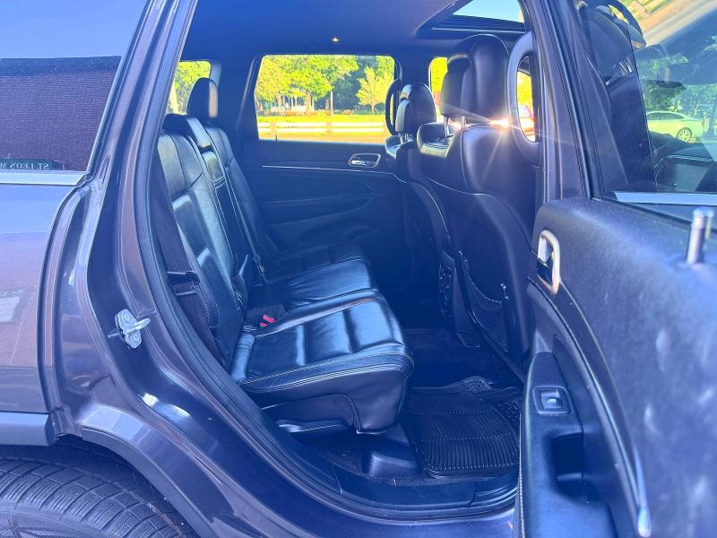 55570106 :رقم المزاد ، 1C4RJFBG3HC682786 vin ، 2017 Jeep Grand Cherokee مزاد بيع