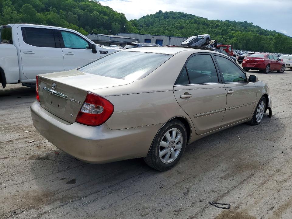 55025296 :رقم المزاد ، 4T1BF30K04U074653 vin ، 2004 Toyota Camry مزاد بيع