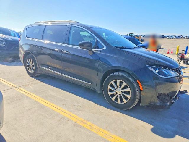 Продажа на аукционе авто 2017 Chrysler Pacifica, vin: 2C4RC1BG9HR795078, номер лота: 52674746