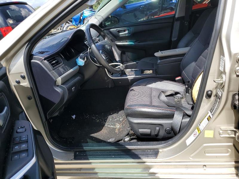 55117526 :رقم المزاد ، 4T1BF1FK4HU638001 vin ، 2017 Toyota Camry مزاد بيع