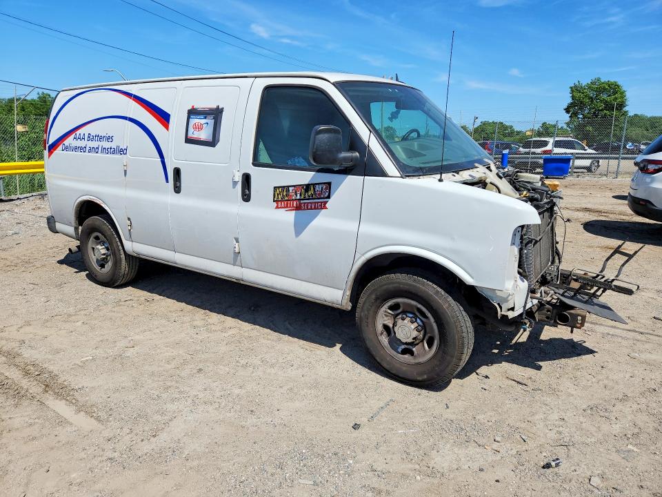 55069736 :رقم المزاد ، 1GCWGFCFXF1154856 vin ، 2015 Chevrolet Express G2500 مزاد بيع