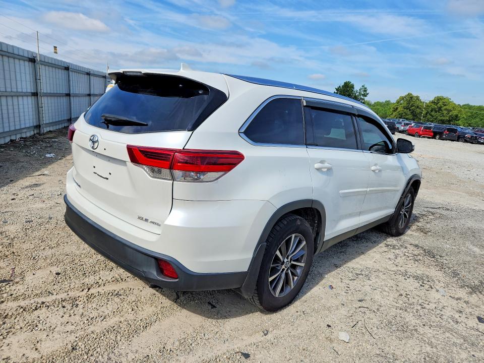 2019 Toyota Highlander მანქანა იყიდება აუქციონზე, vin: 5TDJZRFH2KS926671, აუქციონის ნომერი: 54254666