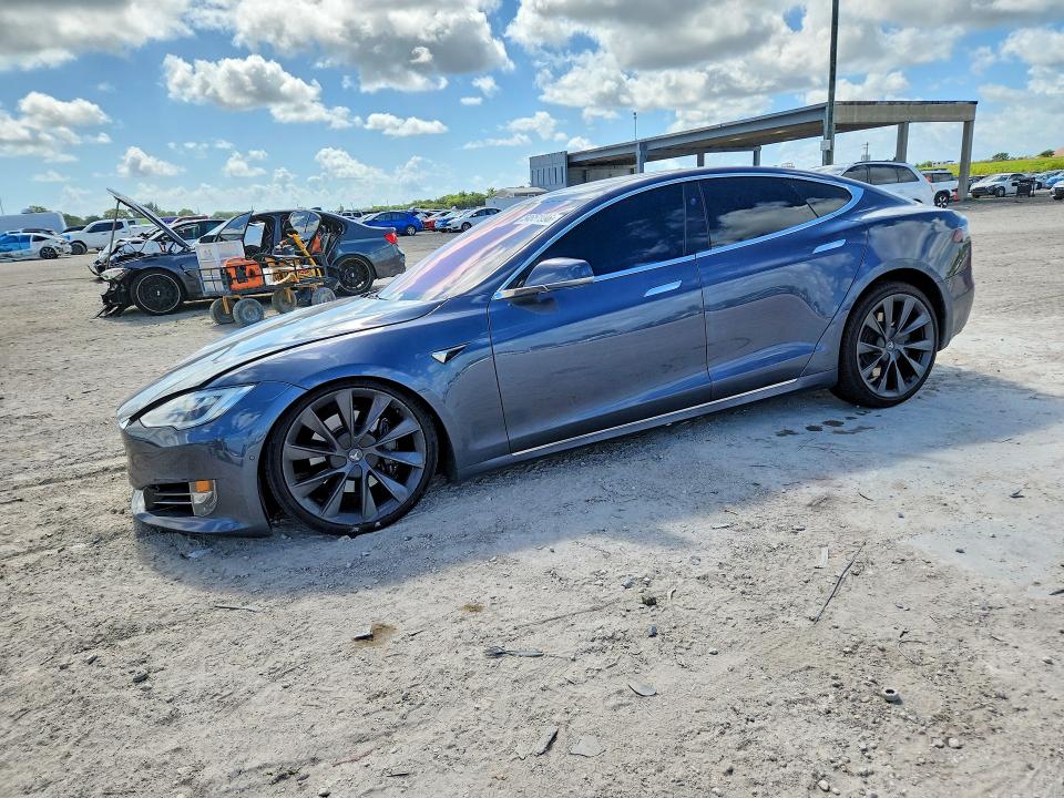 Продажа на аукционе авто 2019 Tesla Model S, vin: 5YJSA1E28KF305109, номер лота: 54651996