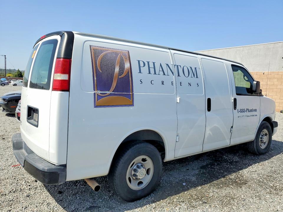 53910946 :رقم المزاد ، 1GCWGFFF8F1106493 vin ، 2015 Chevrolet Express 2500 مزاد بيع