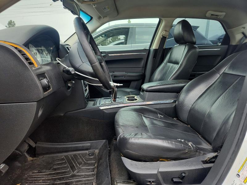 Auction sale of the 2010 Chrysler 300, vin: 2C3CA5CV6AH325946, lot number: 52015496