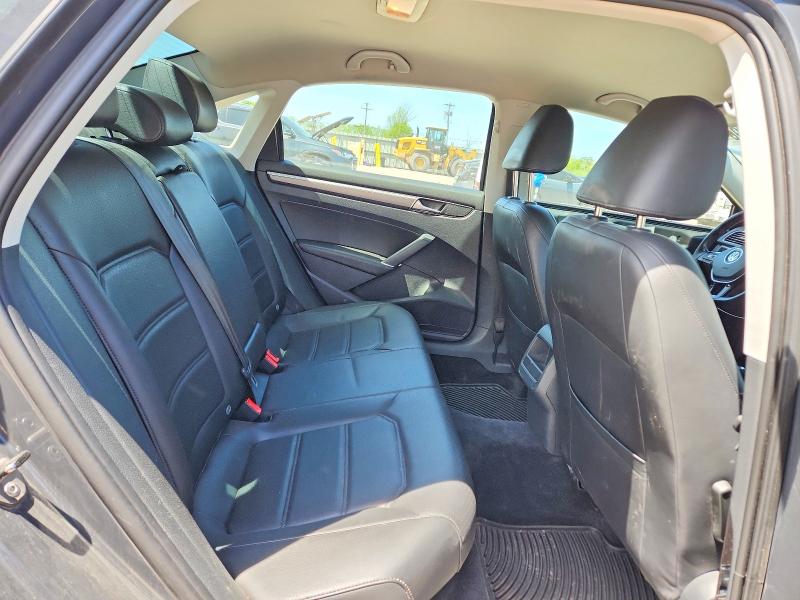 53929396 :رقم المزاد ، 1VWAA7A30JC000516 vin ، 2018 Volkswagen Passat مزاد بيع