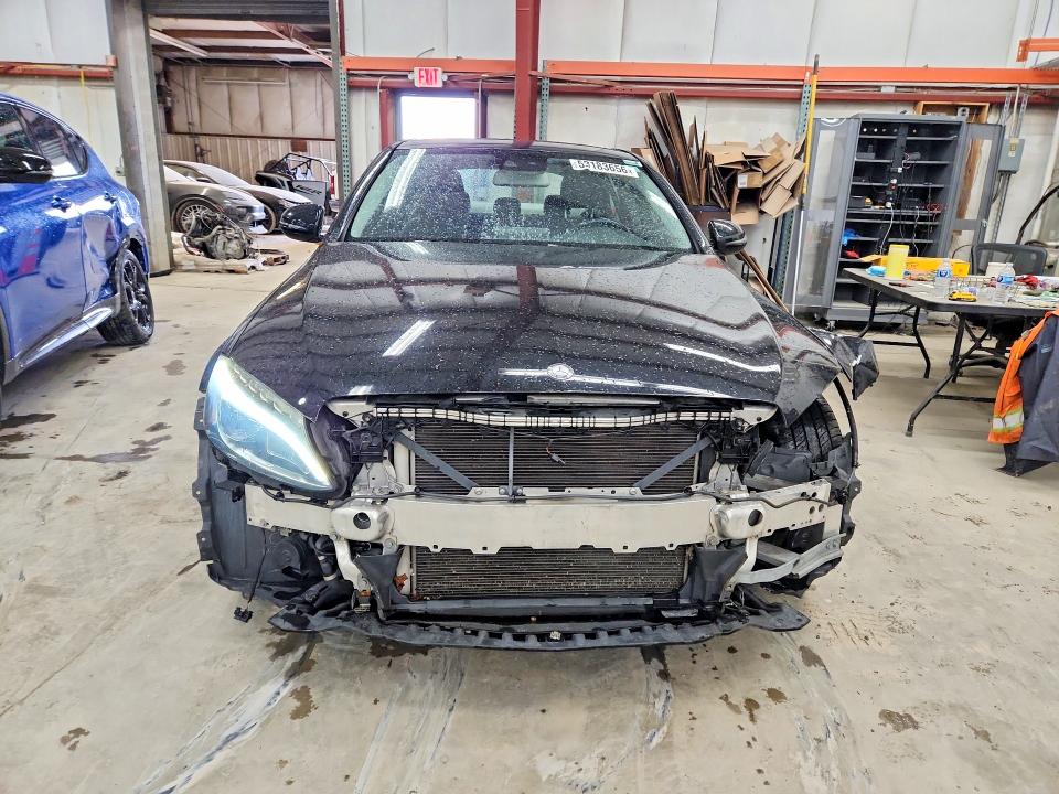 53183656 :رقم المزاد ، 55SWF4KBXGU120168 vin ، 2016 Mercedes-benz C مزاد بيع