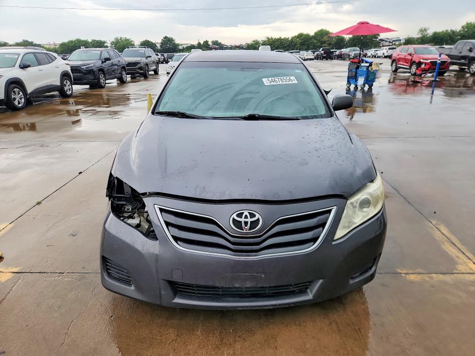 54678556 :رقم المزاد ، 4T4BF3EK4BR144554 vin ، 2011 Toyota Camry مزاد بيع