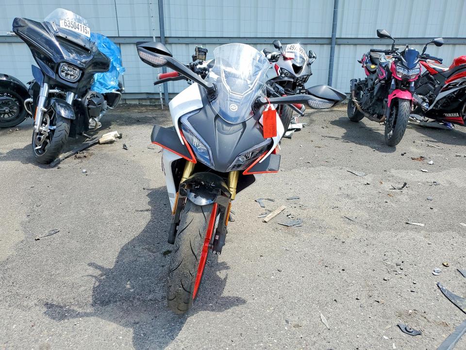 53198436 :رقم المزاد ، LCEPESLA3S6003507 vin ، 2025 Cf Moto 450ss مزاد بيع