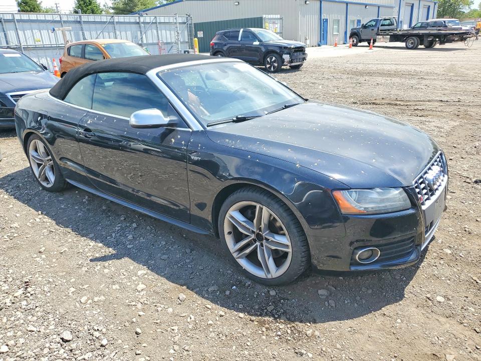 53078846 :رقم المزاد ، WAUCGAFH6BN015858 vin ، 2011 Audi S5 مزاد بيع