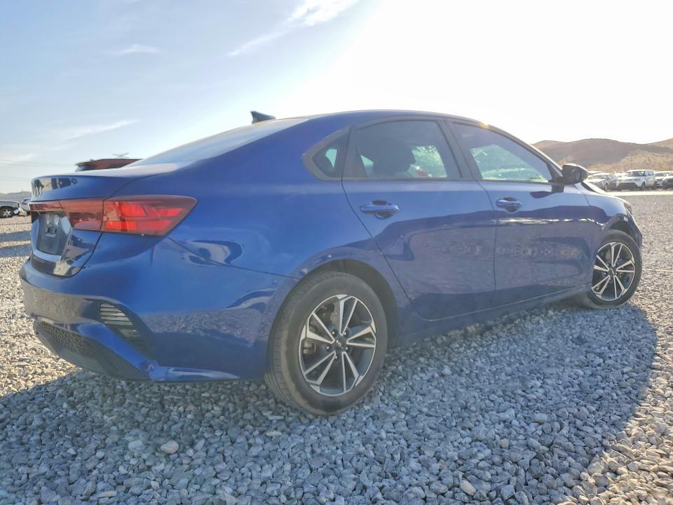 2023 Kia Forte მანქანა იყიდება აუქციონზე, vin: 3KPF24AD7PE596528, აუქციონის ნომერი: 54702876