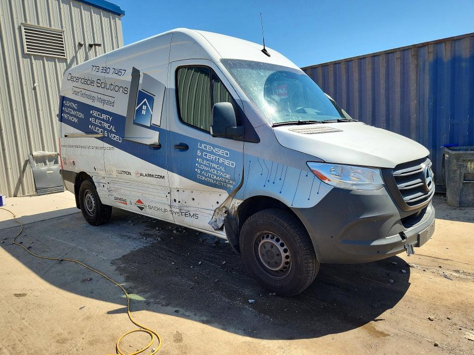 50760966 :رقم المزاد ، W1Y70BGY9LT031087 vin ، 2020 Mercedes Benz Sprinter مزاد بيع