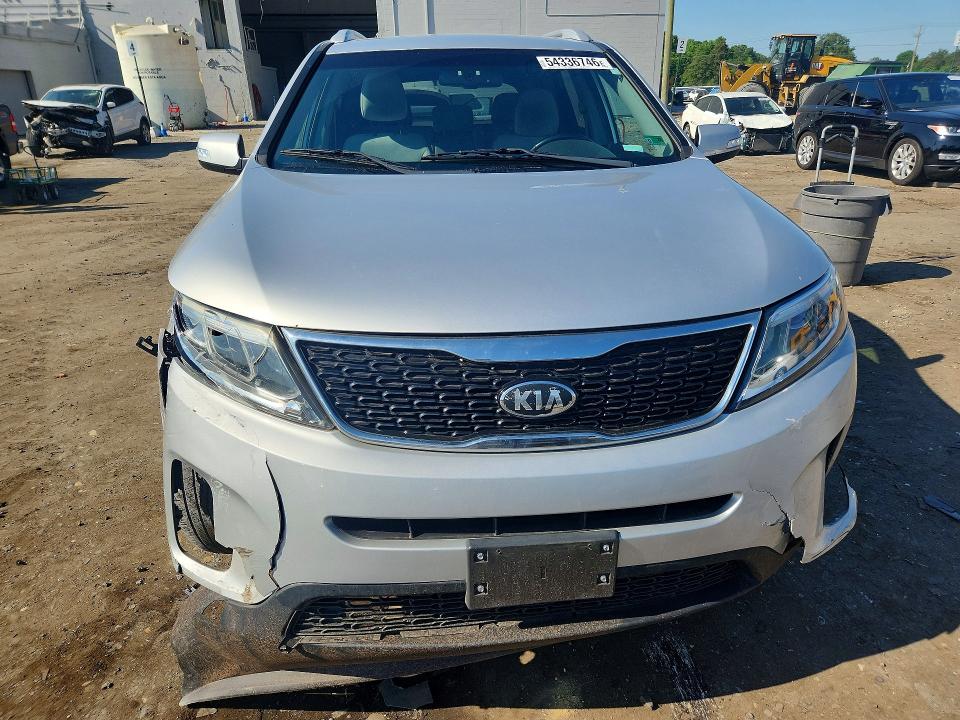 54336746 :رقم المزاد ، 5XYKTCA68FG561411 vin ، 2015 Kia Sorento مزاد بيع