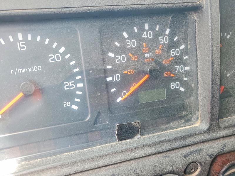 2000 Volvo Vnl მანქანა იყიდება აუქციონზე, vin: 4V4ND1RJ9YN787965, აუქციონის ნომერი: 53393106