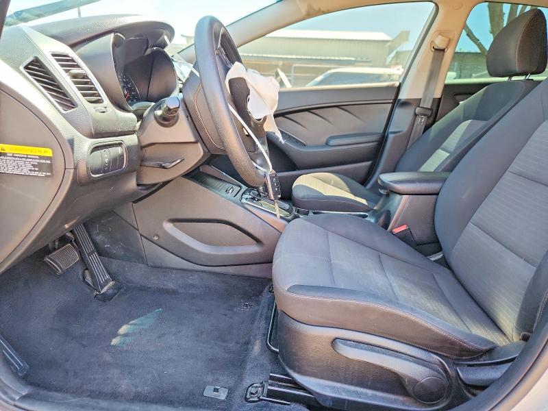 2018 Kia Forte მანქანა იყიდება აუქციონზე, vin: 3KPFL4A71JE274031, აუქციონის ნომერი: 53064376