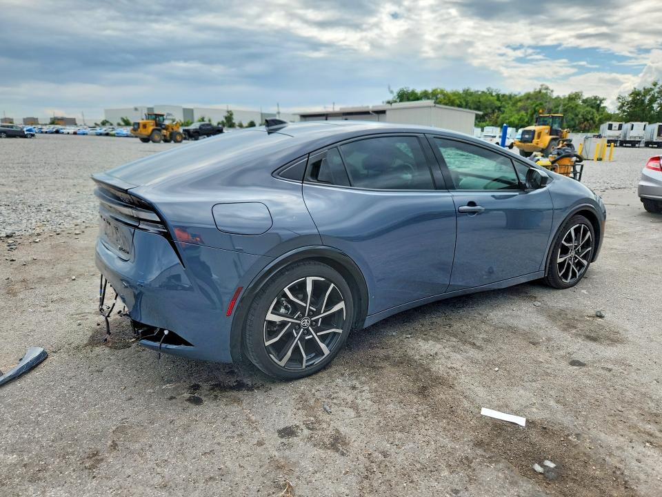 51981466 :رقم المزاد ، JTDACACUXR3037861 vin ، 2024 Toyota Prius Prime مزاد بيع