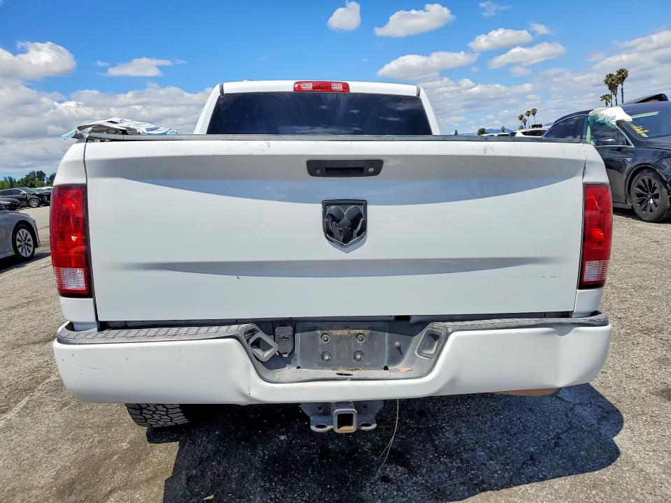 53946176 :رقم المزاد ، 1C6RR6KM5FS613509 vin ، 2015 Ram 1500 مزاد بيع