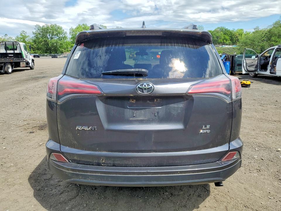 55196456 :رقم المزاد ، JTMBFREV8JJ250680 vin ، 2018 Toyota Rav4 مزاد بيع