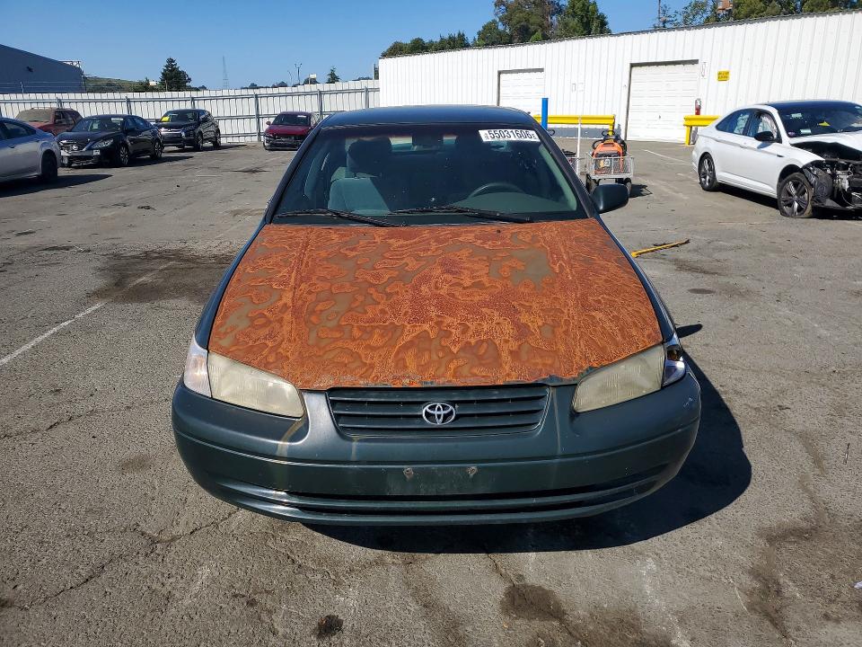 55031606 :رقم المزاد ، JT2BG22K5X0309304 vin ، 1999 Toyota Camry مزاد بيع