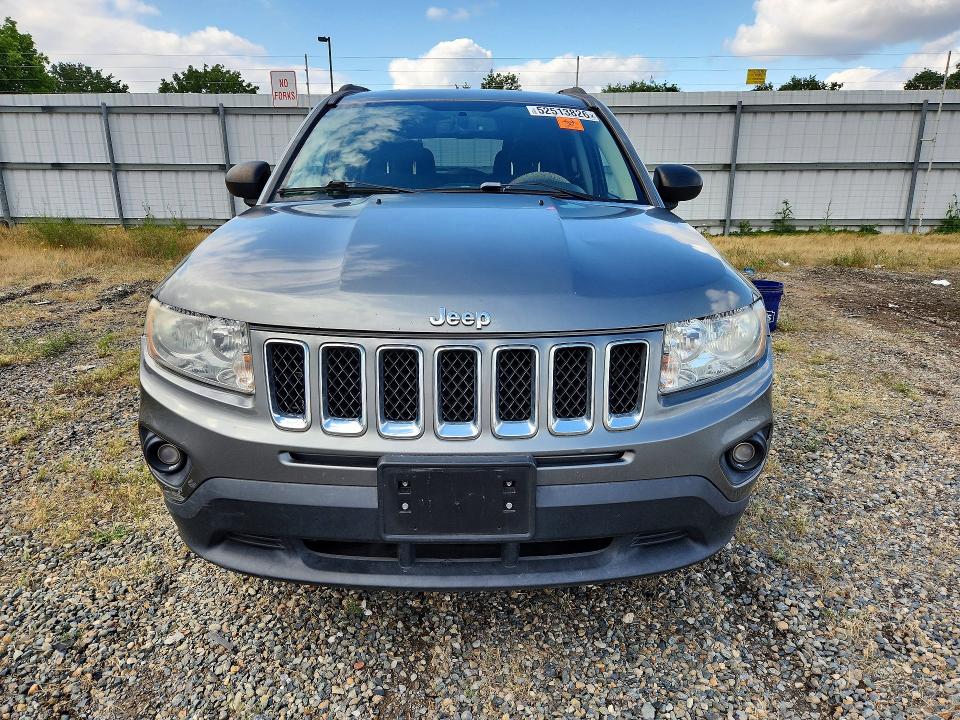 52513826 :رقم المزاد ، 1C4NJCBAXCD665589 vin ، 2012 Jeep Compass مزاد بيع
