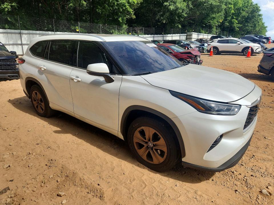 54502976 :رقم المزاد ، 5TDAARAH4NS513069 vin ، 2022 Toyota Highlander Hybrid مزاد بيع