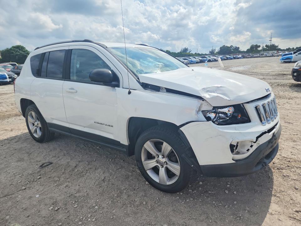 53714386 :رقم المزاد ، 1C4NJCBA5GD677543 vin ، 2016 Jeep Compass مزاد بيع