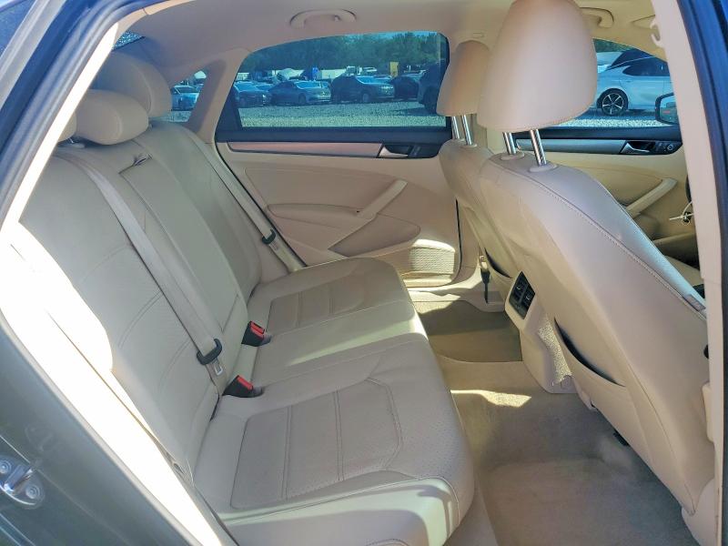 52331026 :رقم المزاد ، 1VWBN7A37EC100837 vin ، 2014 Volkswagen Passat مزاد بيع