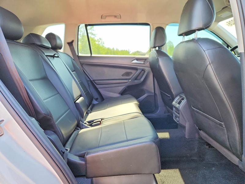 Продажа на аукционе авто 2018 Volkswagen Tiguan, vin: 3VV2B7AX8JM042259, номер лота: 53948026
