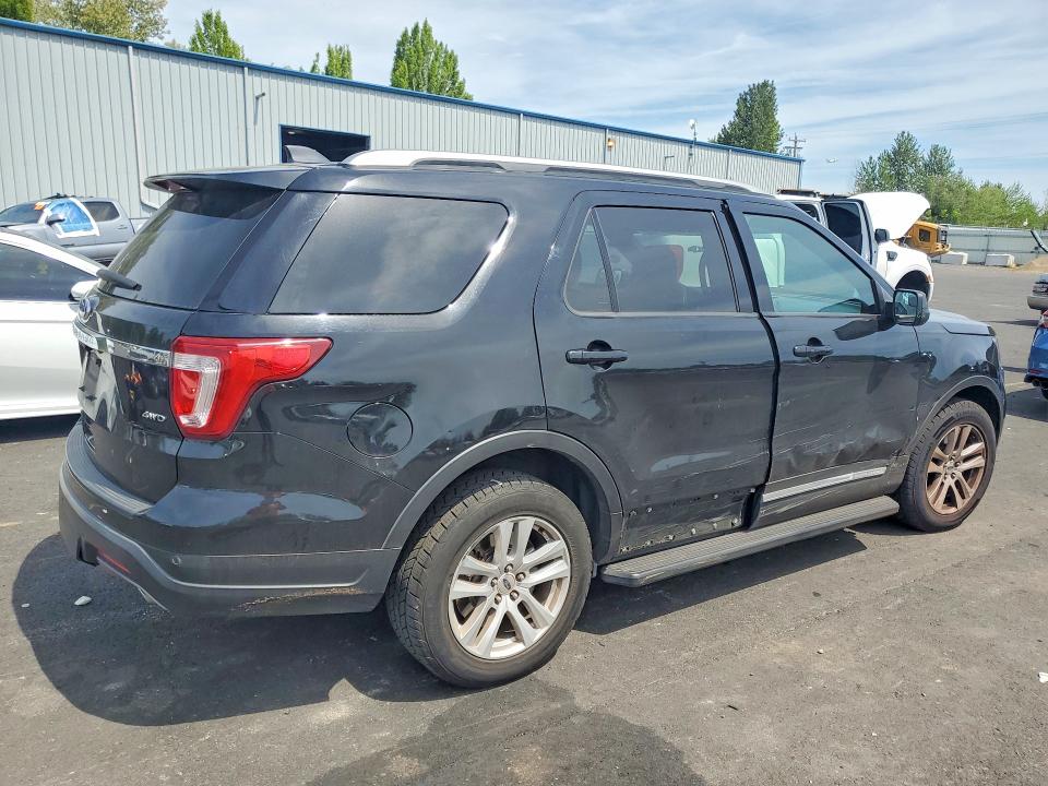 52782156 :رقم المزاد ، 1FM5K8D8XJGB57487 vin ، 2018 Ford Explorer مزاد بيع