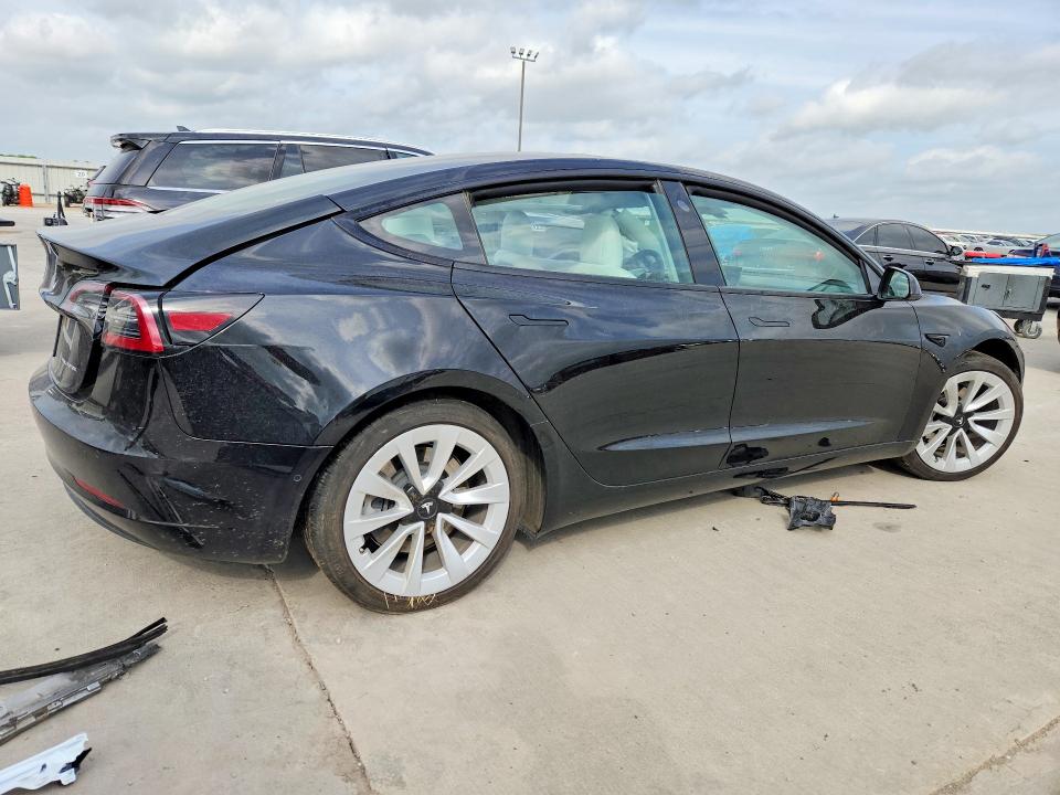 53814226 :رقم المزاد ، 5YJ3E1EB2NF163451 vin ، 2022 Tesla Model 3 مزاد بيع